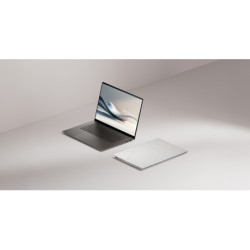 ASUS Zenbook S 16 con AMD...