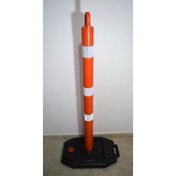 Señalizador Tubular Base Negra (1.40 Mts, 3 Franjas Reflectivas Alta Intensidad) Tipo 4 Señalizador Tubular Base Negra (1.40 Mts, 3 Franjas Reflectivas Alta Intensidad) Tipo 4