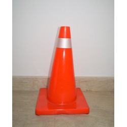 Cono Base Cuadrada En Pvc De 45 Cm (Todo Naranja) (Con 1 Reflectivos Grado Ingenieria Comercial) Cono Base Cuadrada En Pvc De 45 Cm (Todo Naranja) (Con 1 Reflectivos Grado Ingenieria Comercial)